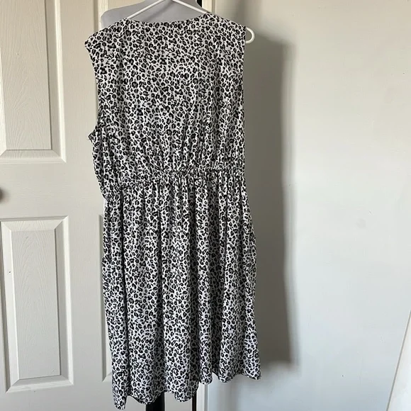 Plus Size sun dress - Picture 2 of 6